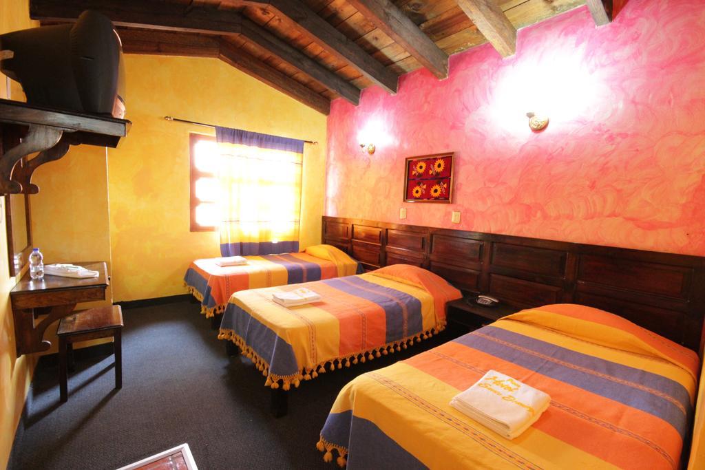 Hotel Plaza Santo Domingo San Cristóbal de Las Casas Rom bilde