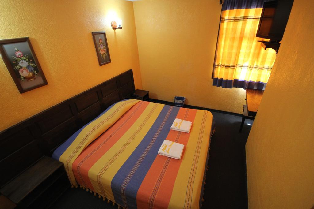 Hotel Plaza Santo Domingo San Cristóbal de Las Casas Rom bilde