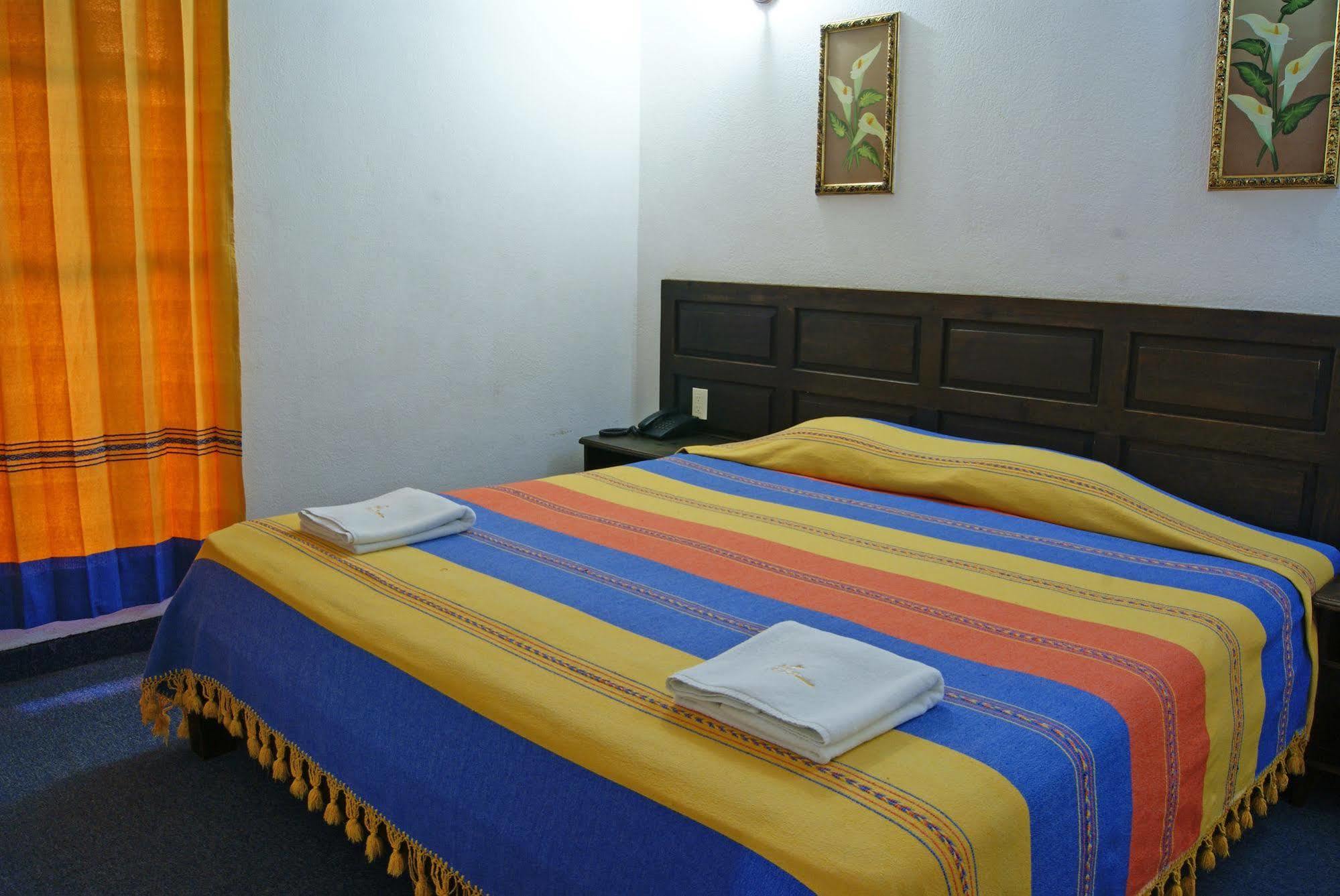 Hotel Plaza Santo Domingo San Cristóbal de Las Casas Eksteriør bilde